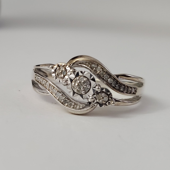 Sterling Silver 925 Diamond Ring - Picture 4 of 7